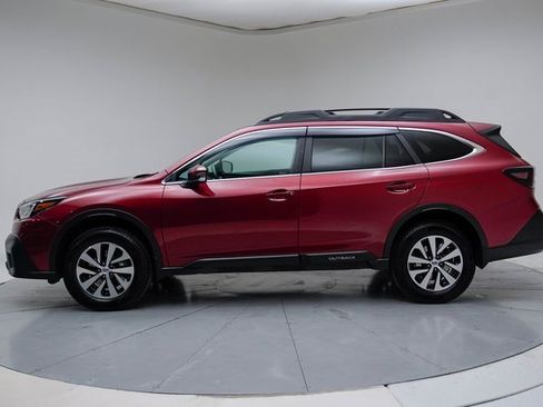 Used 2020 Subaru Outback Premium image 2