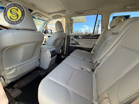 Used 2014 Lexus GX 460 Luxury image 13