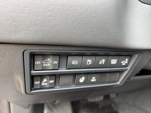 Used 2025 Toyota Tundra Platinum image 25