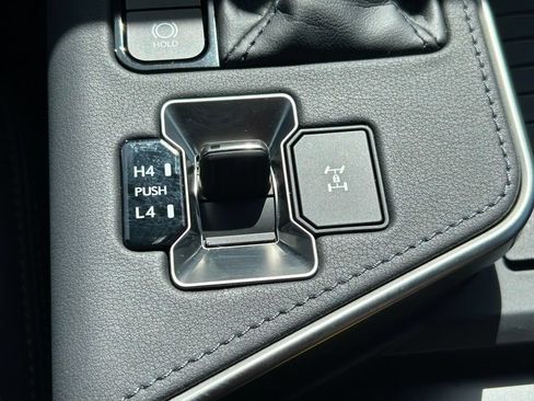 Used 2025 Lexus GX 550 AWD/4WD image 36