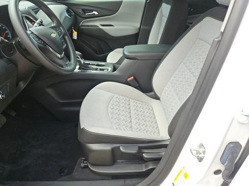 Used 2024 Chevrolet Equinox LS w/ Driver Confidence II Package FWD image 15