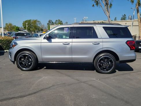 Certified 2022 Ford Expedition Limited image 31