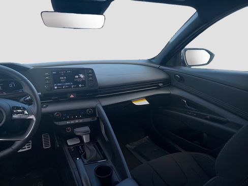 New 2026 Hyundai Elantra Sport FWD image 16