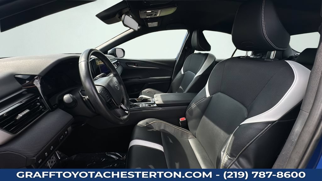 Used 2025 Toyota Camry SE FWD image 23
