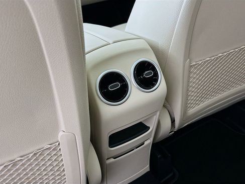 New 2026 Mercedes-Benz GLB 250 image 26