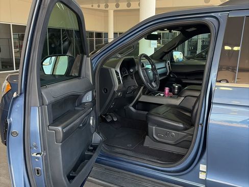 Used 2019 Ford Expedition XLT w/ Equipment Group 201A RWD image 3