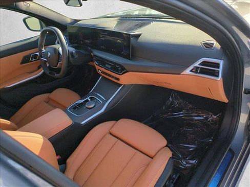 Used 2026 BMW 330i Sedan w/ Convenience Package RWD image 23
