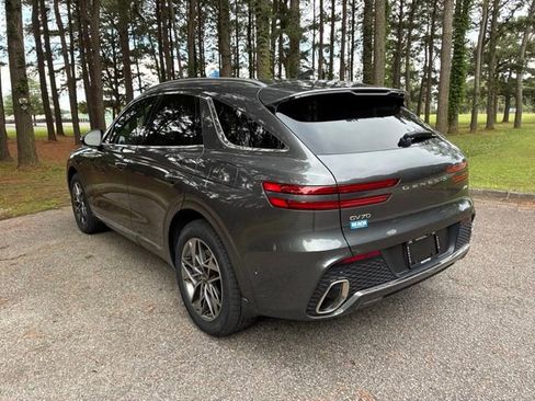 Used 2023 Genesis GV70 2.5T w/ Advanced Package AWD/4WD image 5