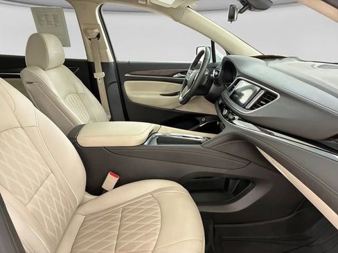 Used 2023 Buick Enclave Avenir w/ Avenir Technology Package image 14