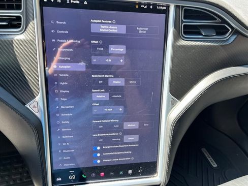 Used 2016 Tesla Model S 90D image 28