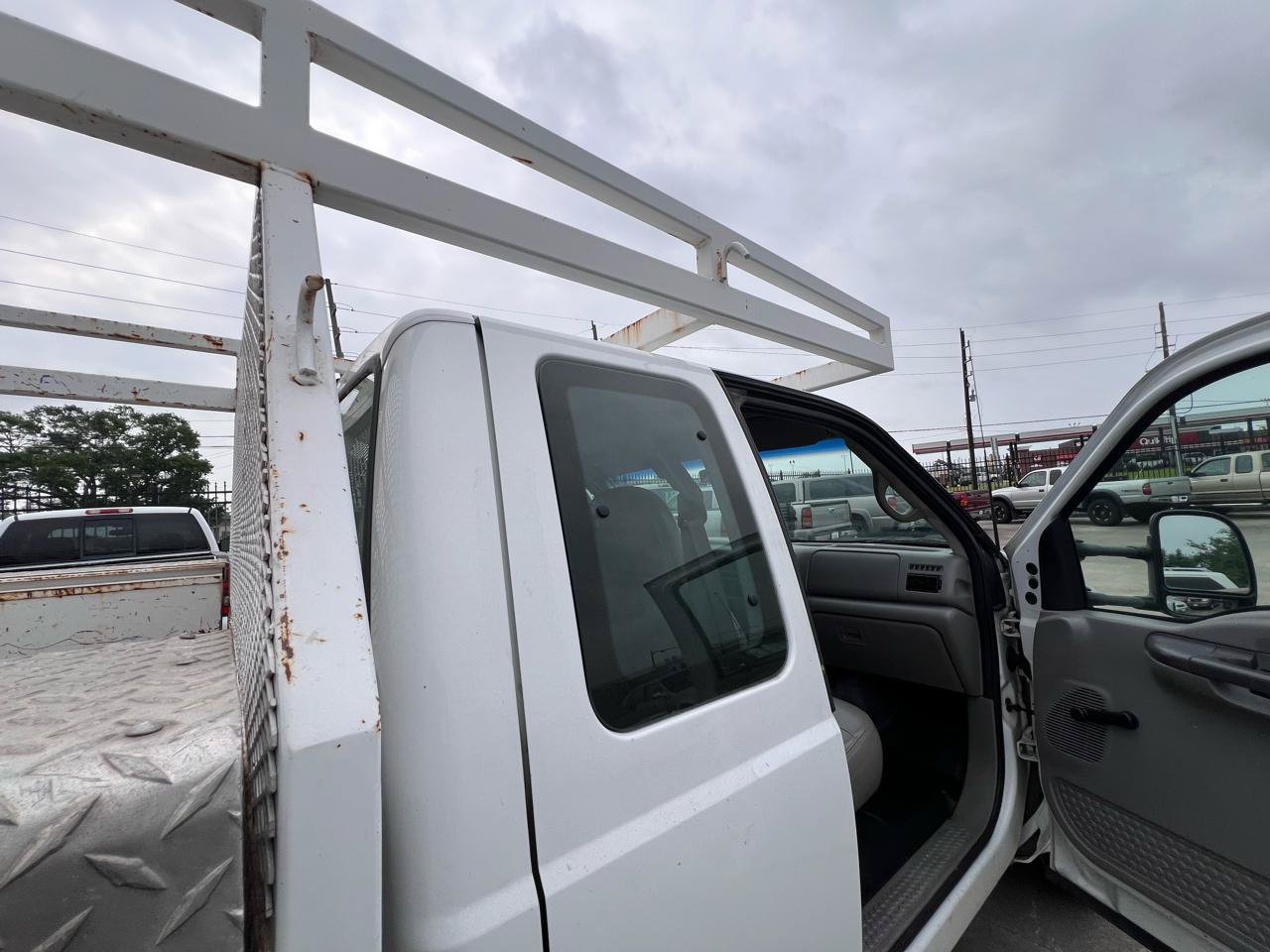 Used 2001 Ford F350 XL RWD image 77