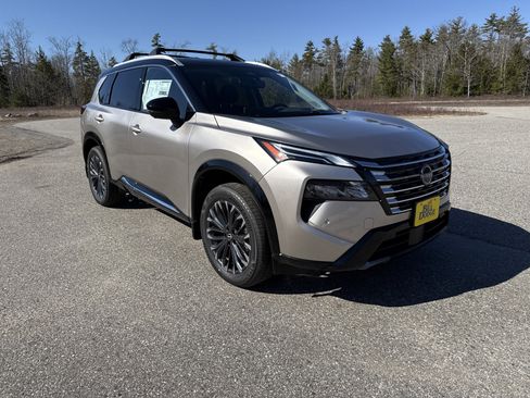 New 2026 Nissan Rogue Platinum AWD/4WD image 4