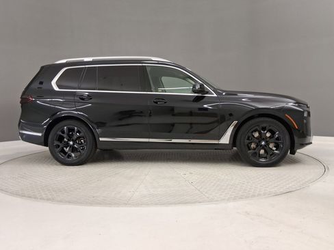 Certified 2024 BMW X7 xDrive40i w/ Parking Assistance Package AWD/4WD image 6