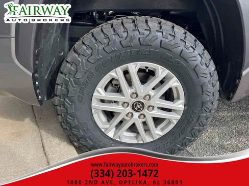 Used 2024 Toyota Tundra SR5 w/ SR5 Premium Package AWD/4WD image 33