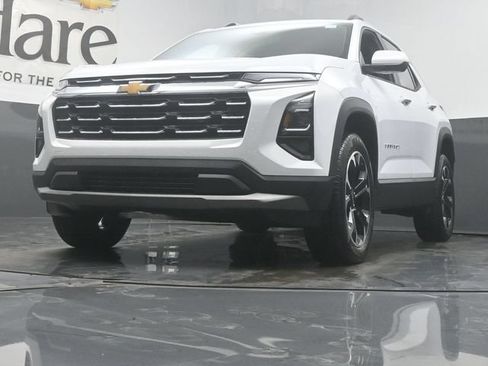 New 2026 Chevrolet Equinox LT w/ LPO, Floor Liner Package FWD image 4