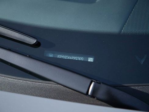 Used 2024 Chevrolet Corvette Stingray Preferred Cpe w/ Z51 Performance Package image 31