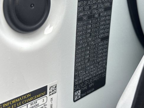 New 2026 Land Rover Range Rover Velar Dynamic SE AWD/4WD image 19