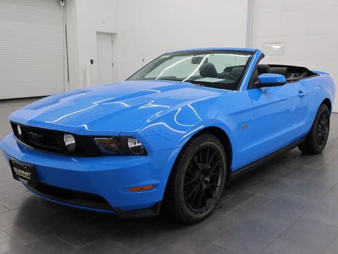 Used 2010 Ford Mustang GT Premium RWD image 47