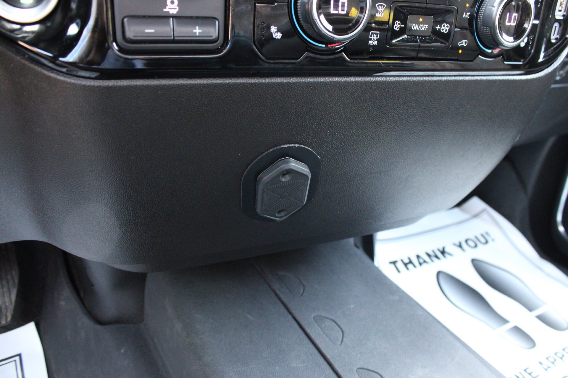 Used 2024 Chevrolet Silverado 1500 LT AWD/4WD image 41