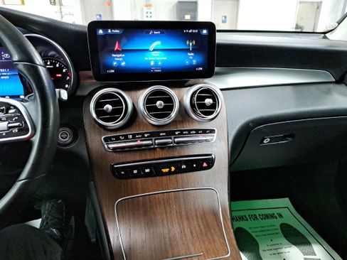 Certified 2022 Mercedes-Benz GLC 300 image 22