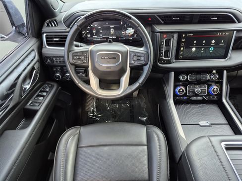 Used 2024 GMC Yukon Denali w/ Advanced Technology Package AWD/4WD image 14