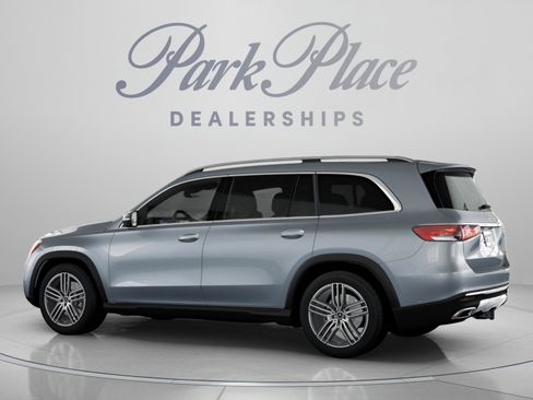 Used 2026 Mercedes-Benz GLS 450 4MATIC image 10