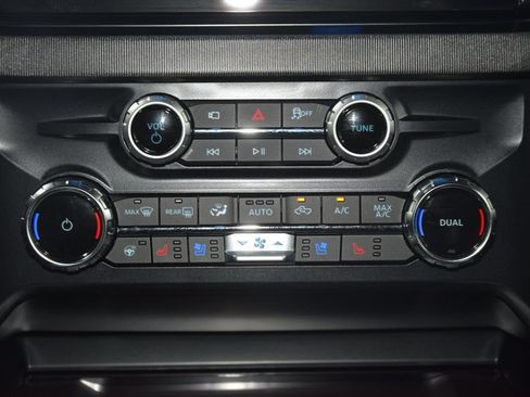 Used 2026 Ford F250 Platinum w/ Tremor Off-Road Package AWD/4WD image 33
