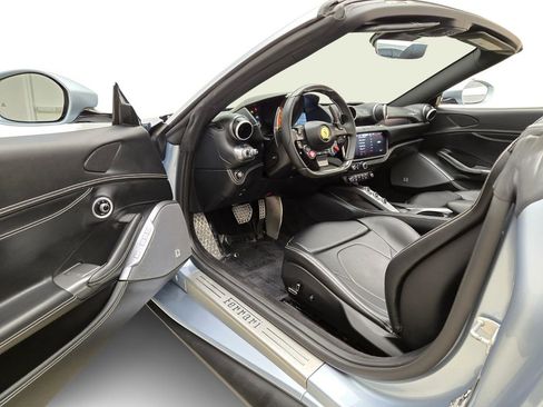 Used 2022 Ferrari Portofino M RWD image 16