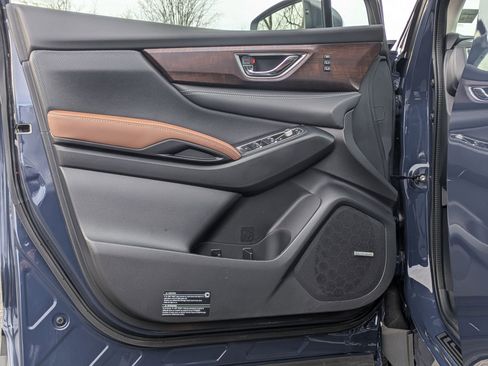 Used 2025 Subaru Ascent Touring w/ Popular Package #2 image 13