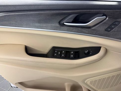 Certified 2025 Jeep Grand Cherokee L Limited w/ Luxury Tech Group II RWD image 24