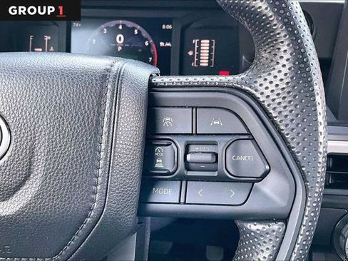 Certified 2025 Toyota Tacoma SR5 AWD/4WD image 25