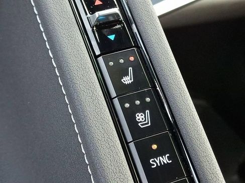 Used 2024 Chevrolet Corvette Stingray Preferred Conv w/ Z51 Performance Package image 19