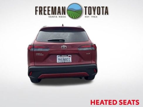 Used 2023 Toyota Corolla Cross XLE w/ Convenience Package FWD image 6