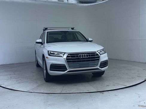 Used 2020 Audi Q5 Premium Plus w/ Premium Plus Package AWD/4WD image 3