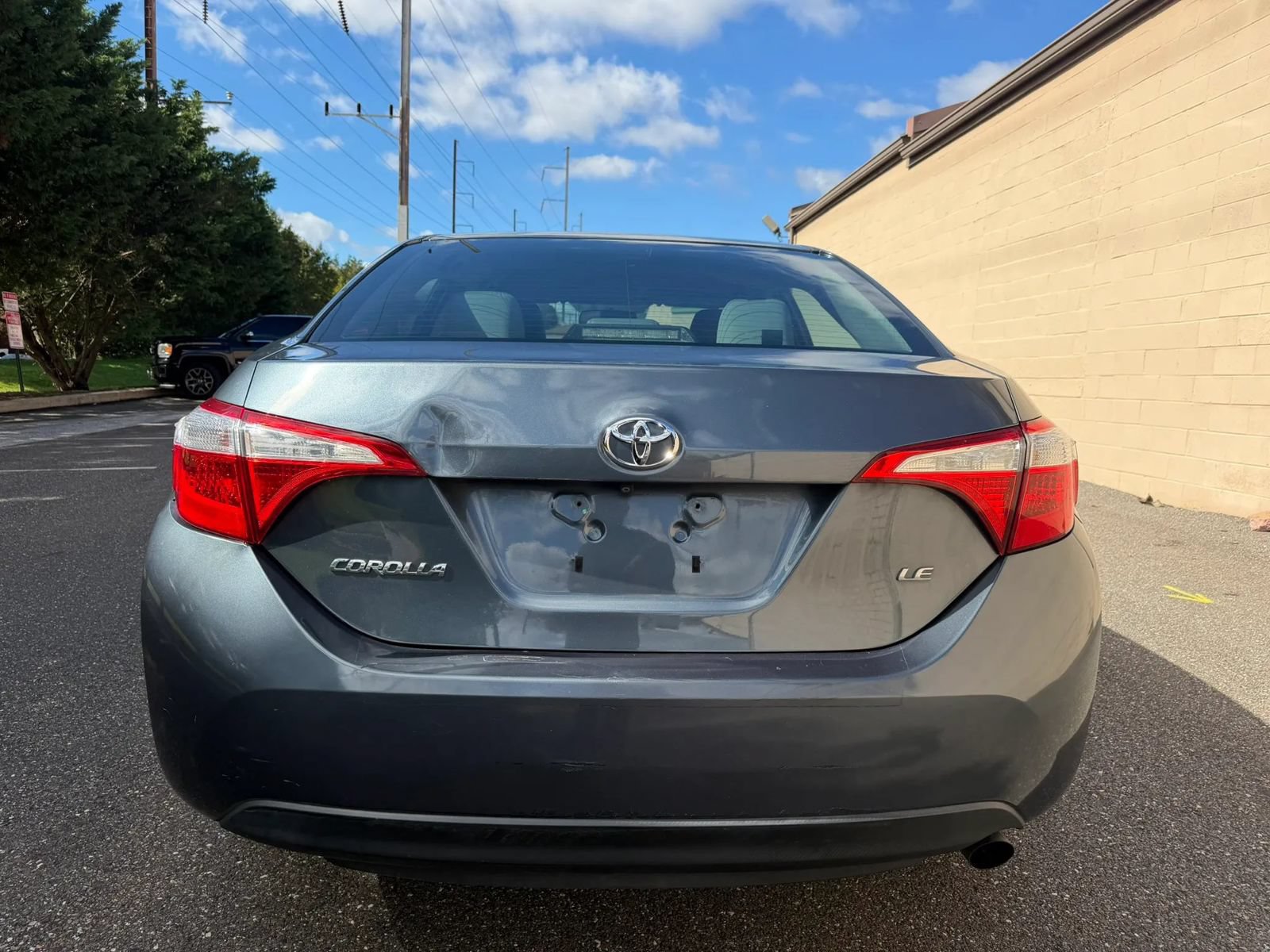 Used 2014 Toyota Corolla LE FWD image 6