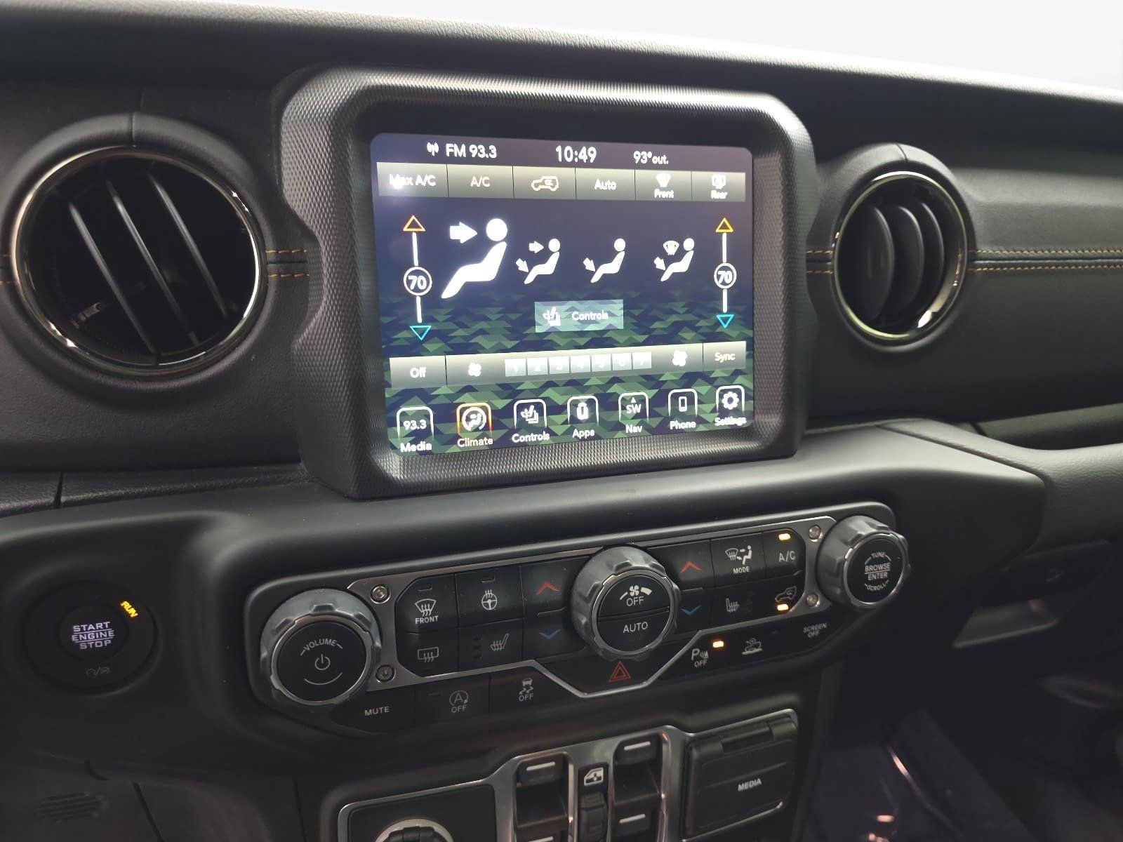 Used 2021 Jeep Wrangler Unlimited Sahara AWD/4WD image 21