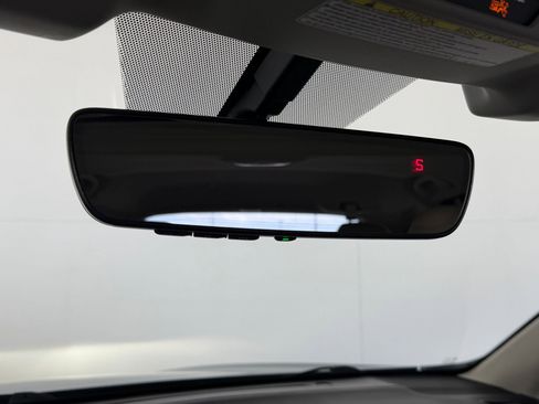 Used 2017 Subaru Outback 2.5i Limited image 18