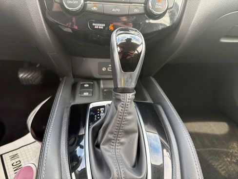 Used 2020 Nissan Rogue Sport SV w/ Technology Package AWD/4WD image 24
