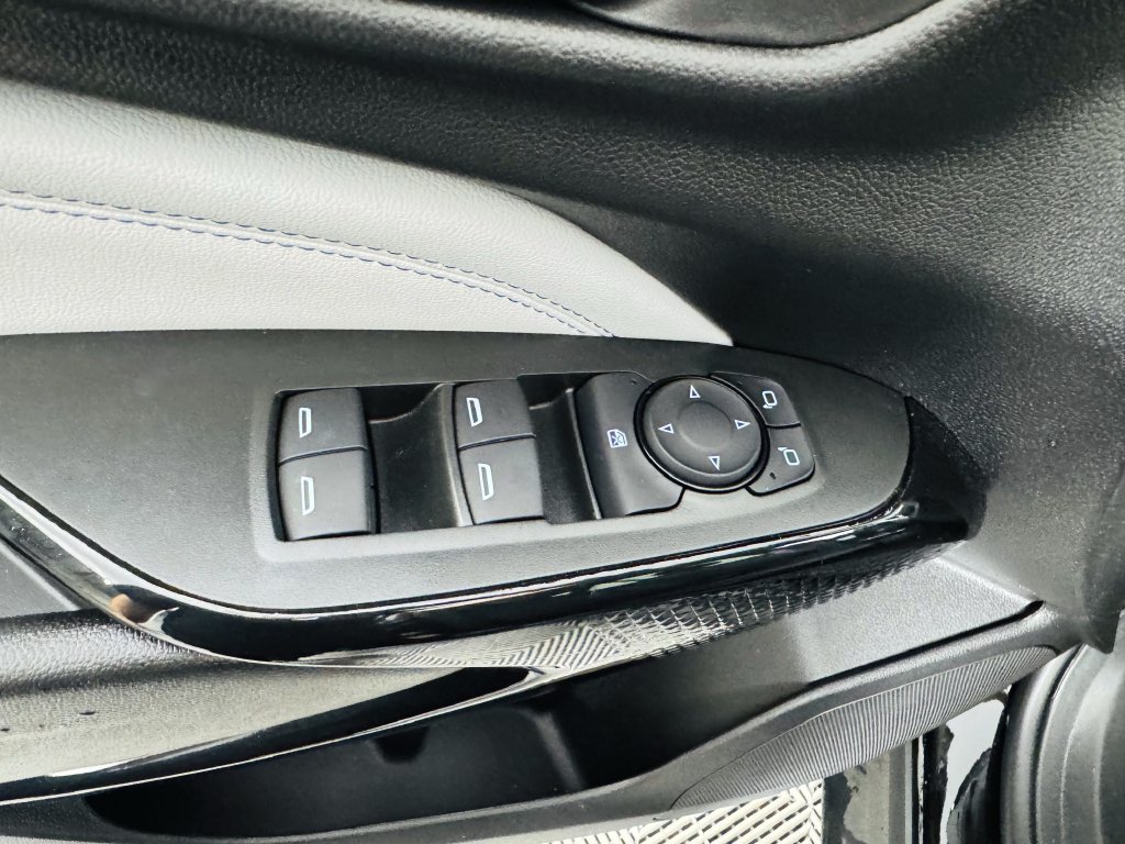 Used 2026 Chevrolet Trax LT FWD image 8