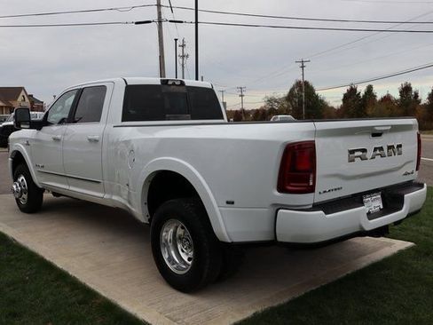 Used 2025 RAM 3500 Limited w/ Max Tow Package image 37