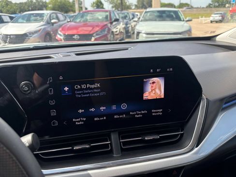 Used 2025 Chevrolet Trax LT FWD image 20