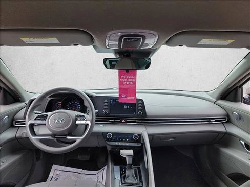 Used 2023 Hyundai Elantra SEL FWD image 17