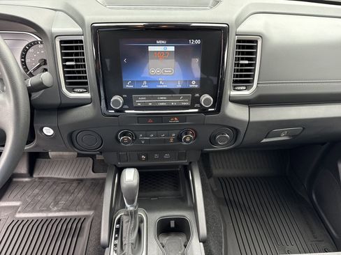 Used 2022 Nissan Frontier SV w/ Technology Package RWD image 26