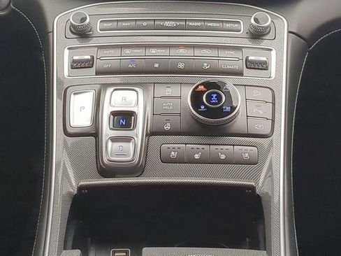 Used 2023 Hyundai Santa Fe Limited w/ Cargo Package AWD/4WD image 18