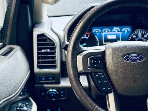 Used 2018 Ford Expedition XLT w/ Equipment Group 202A image 13