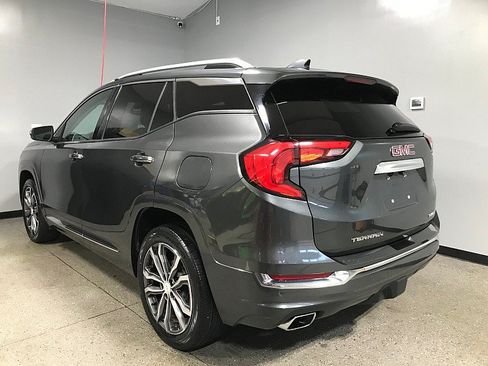 Used 2018 GMC Terrain Denali w/ Advanced Safety Package AWD/4WD image 5