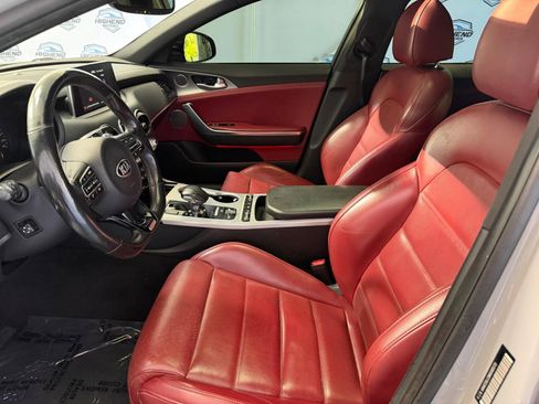 Used 2021 Kia Stinger GT2 AWD/4WD image 16