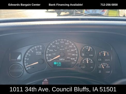 Used 2002 Chevrolet Suburban LS image 14