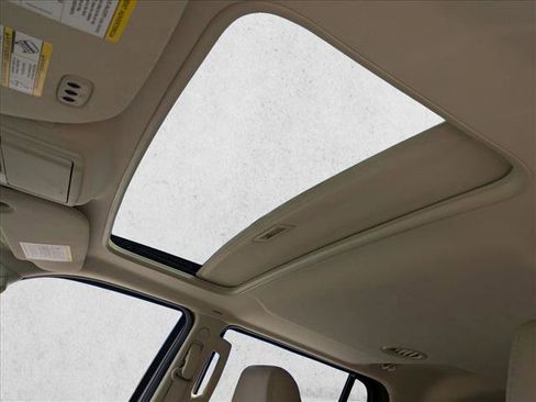 Used 2017 Lincoln Navigator Reserve image 16