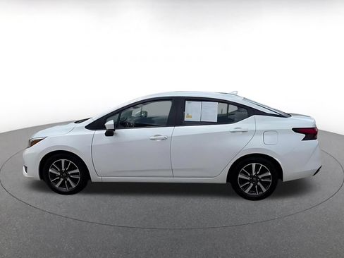 Used 2025 Nissan Versa SV FWD image 9